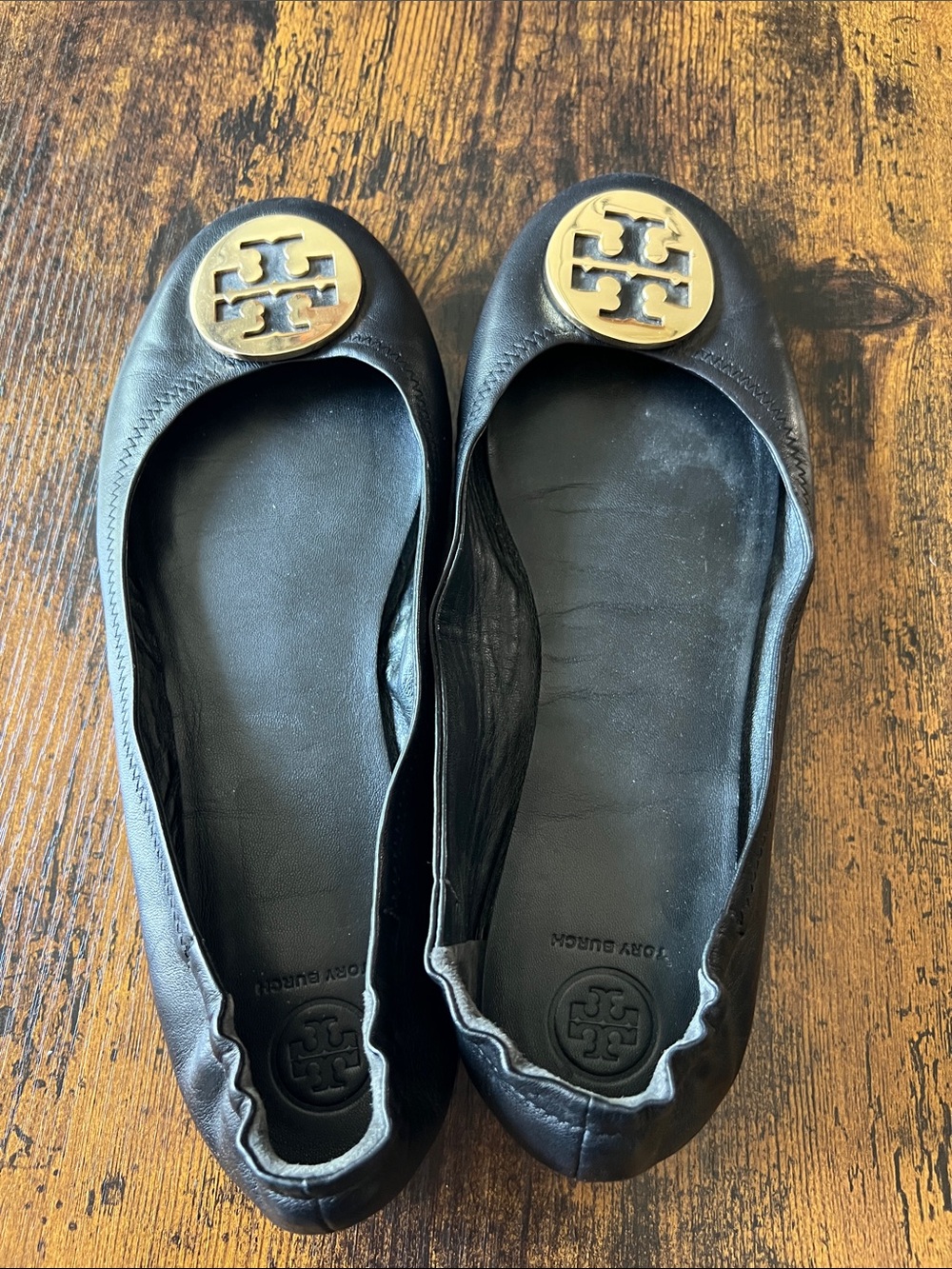 Tory Burch Black Leather Ballet Flats with Gold Logo Medallion